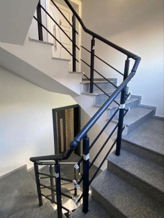 Алуминиеви и стъклени парапети