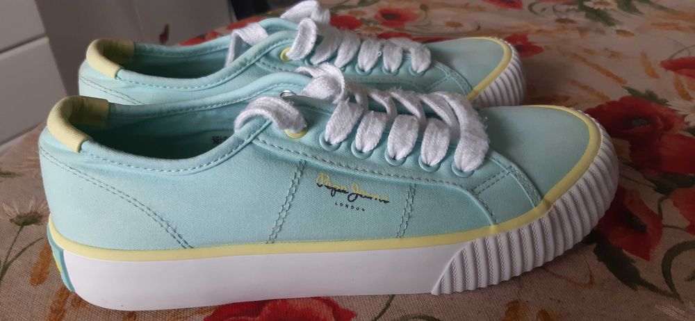 Нови кецове пепе джинс