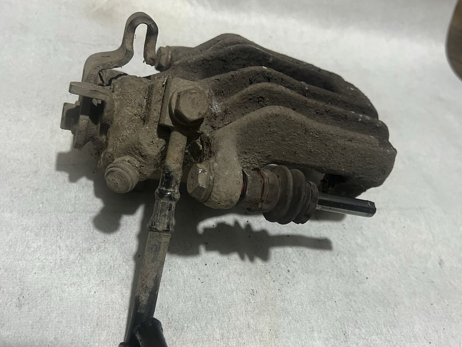 Etrieri Etrier stanga dreapta Skoda1 Fabia 2