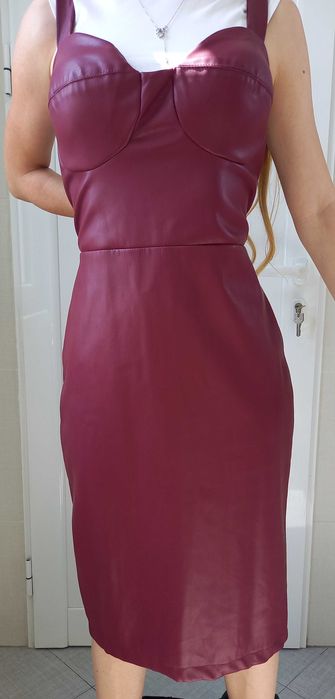 Кожена рокля бордо