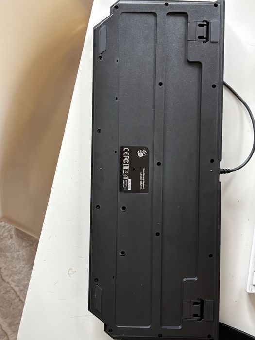 Продам клавиатуру