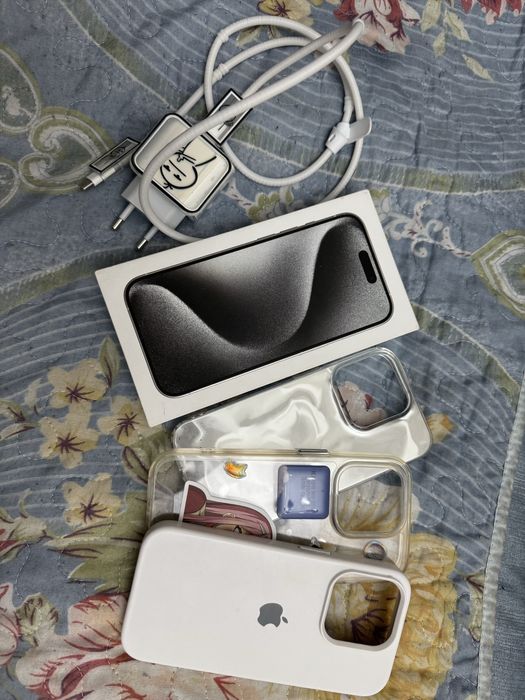 Продам iphone 15 pro белый 128гб