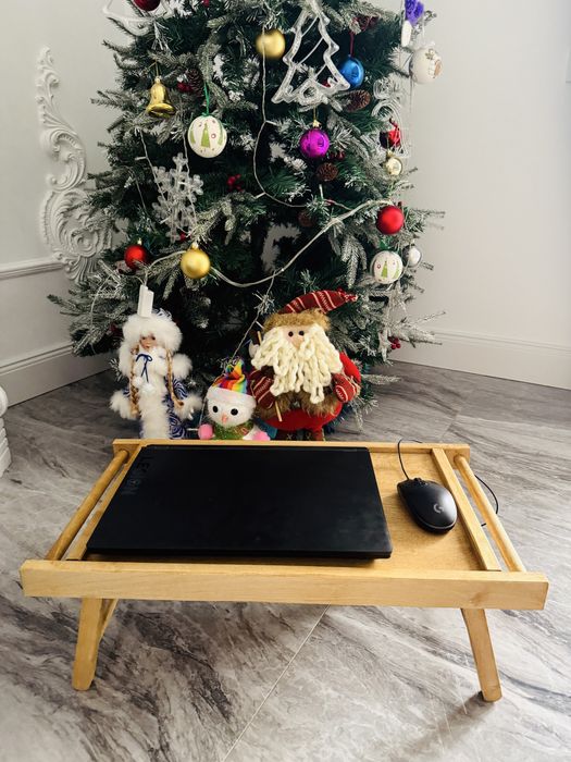 Столик - поднос массив дерева