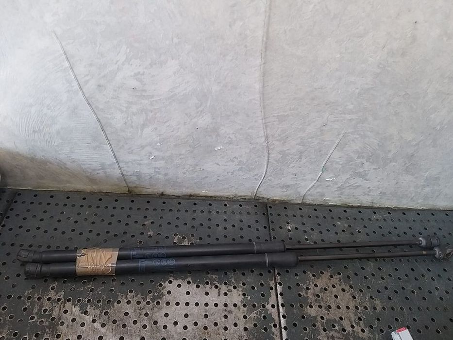 Amortizoare telescoape haion opel astra j 315005777 13258179