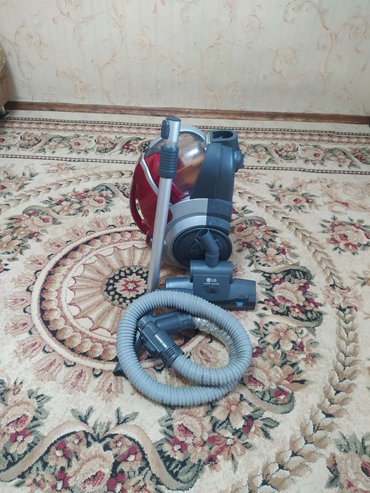 Продам пылесос Компрессор LG