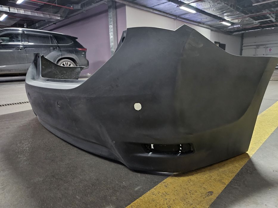 бампер задний Королла Оригинал!