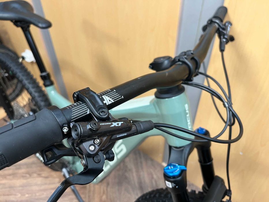 +MTB Focus THRON 6.9/29"/M-size/Suspension Full 130+