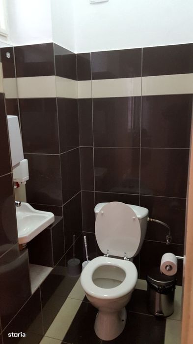 Apartament 3 camere la parter langa Parcul Sub Arini strada Rennes