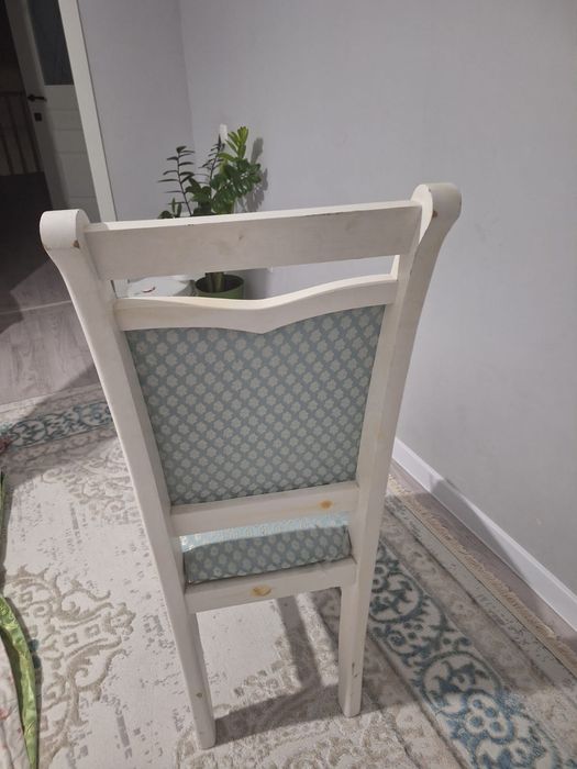 Стулья деревянные