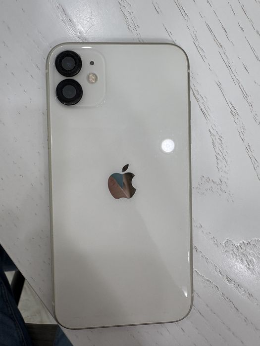 iphone 11 128 gb 74 родной акб,есть царапины