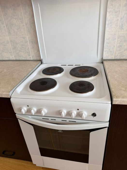 ПРОДАМ СРОЧНО!!!Кухонный гарнитур