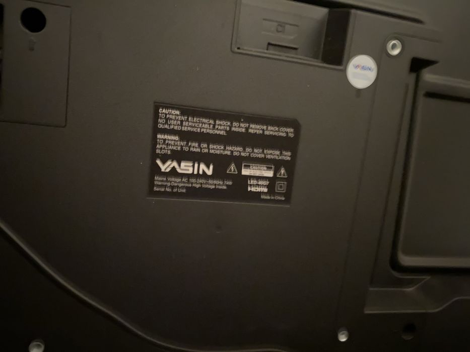 Продам телевизор YASIN LED-40G7 40" 101cм SMART