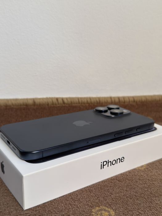 Iphone 15 pro max blue titanium 256 GB: 87% baterie