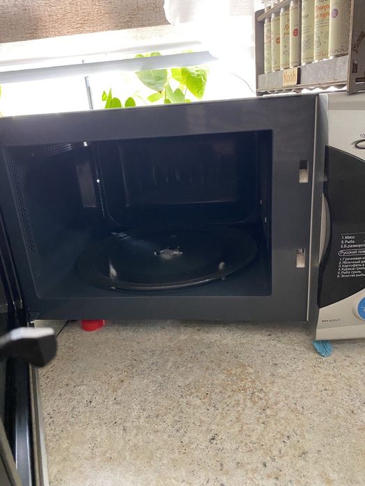 Микроволновая печь LG