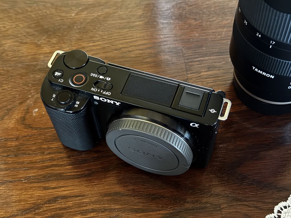 Sony ZV-E10 cu Tamron 17-70mm f2.8