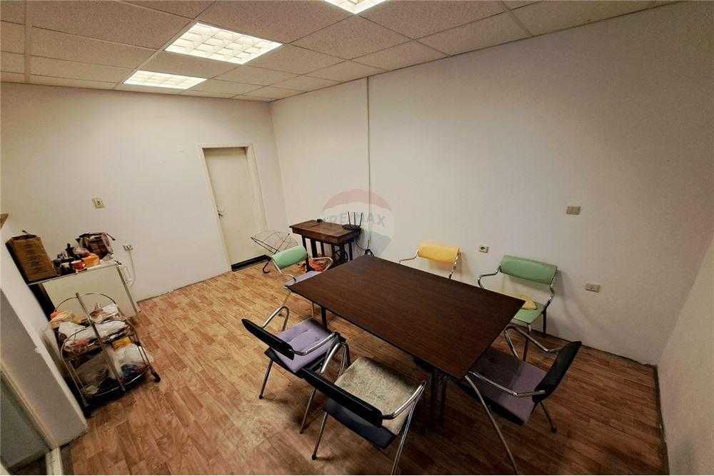 Продава се Промишлена сграда в Русе, Център - 240 кв.м за 600 €/кв.м - Снимка #13