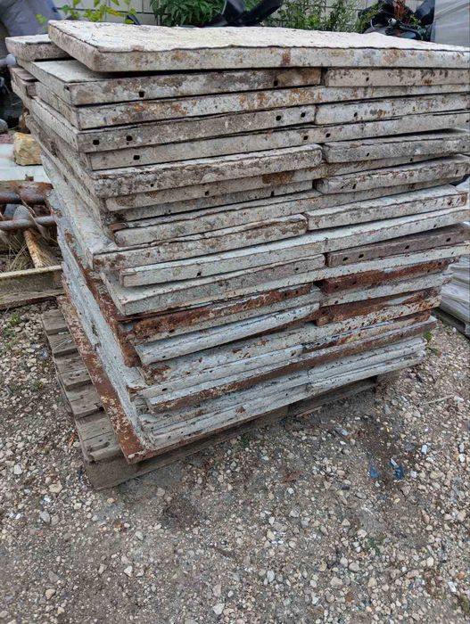 37 броя, метални кофражни платна с размери 100/50 см