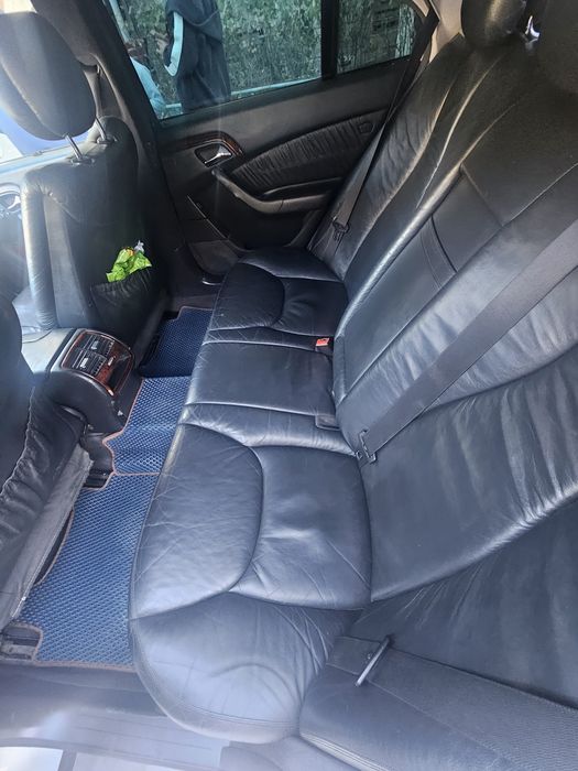 Mercedes S-class w220