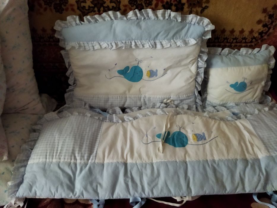 Продам   бортики    на   детскую   кровать