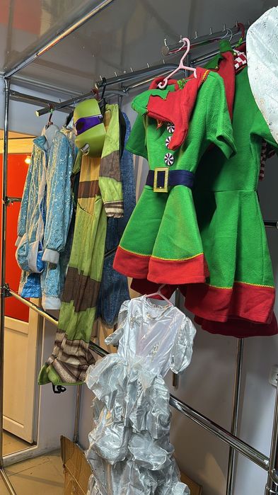 Прокат продажа костюмов на НГ