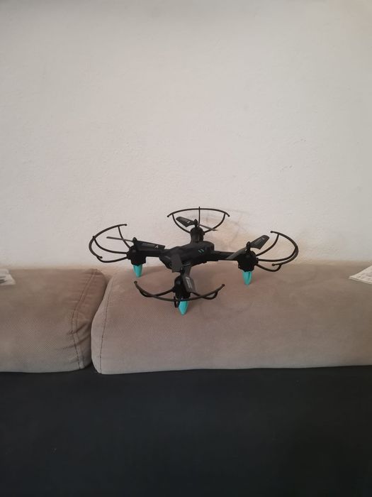 Drona control manusa