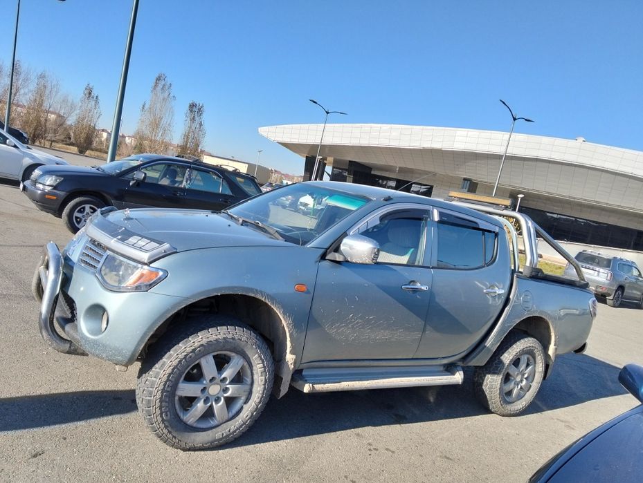 Митсубиси Л 200 ДИЗЕЛЬ