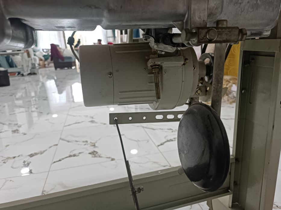 Тикув машинаси сотилади