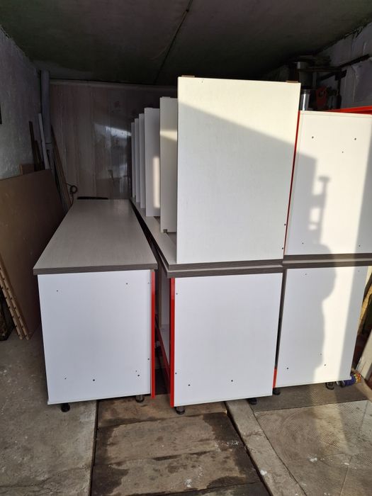 Продается столы хорошего качества