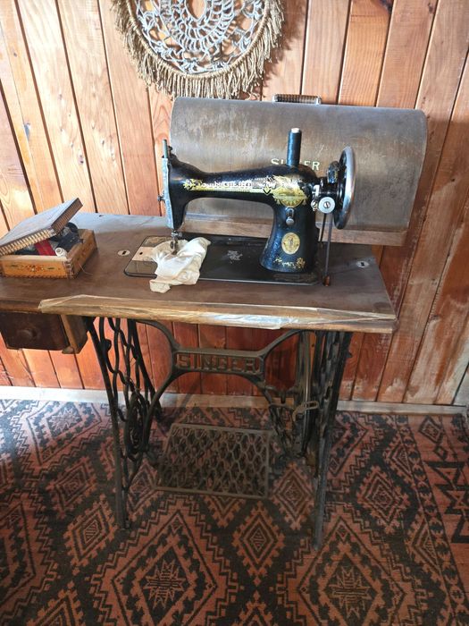 Продавам шевна машина Singer