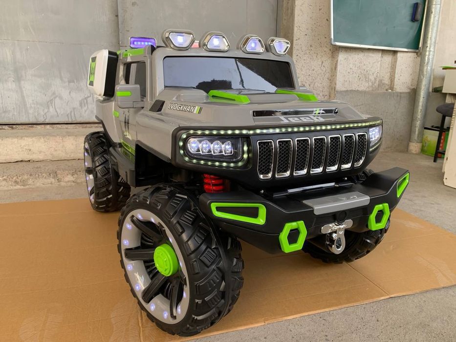 Detskiy moshina jeep