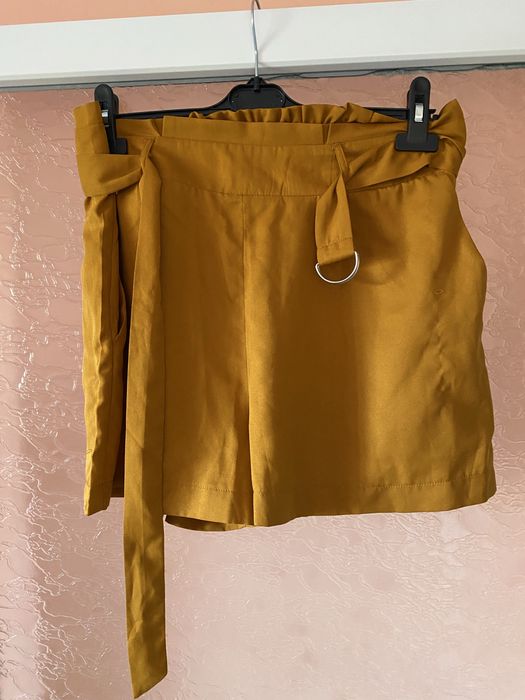 Pantaloni scurti Terranova