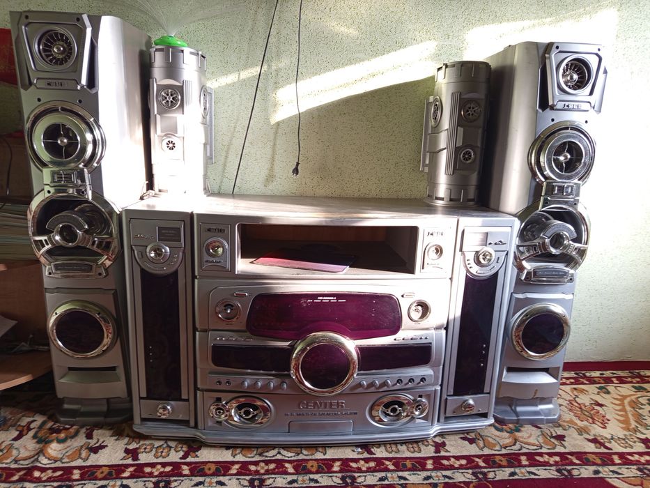 Музыкальный центрБ/у холати яхши