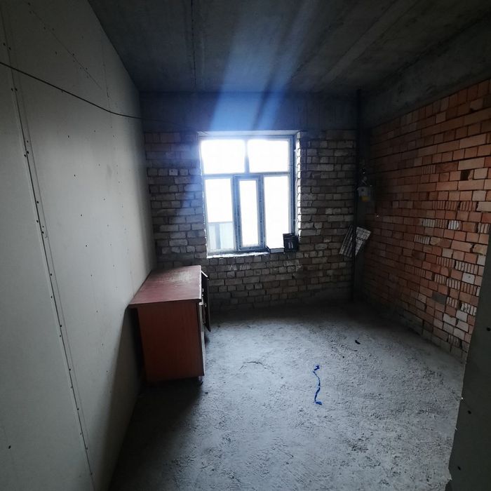 Uy sotiladi Yunsabod betonkada