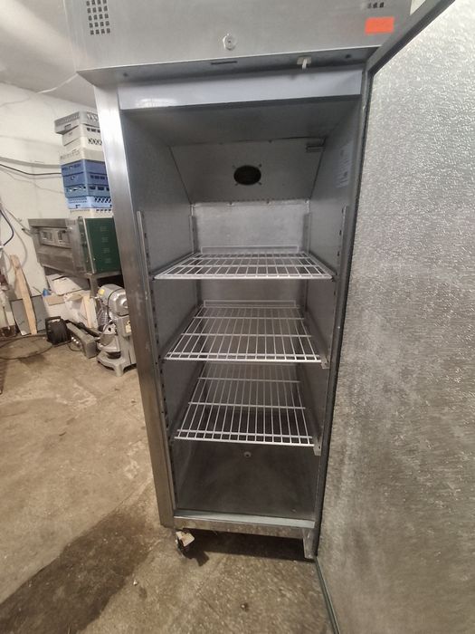 Хладилник професионален средно температурен