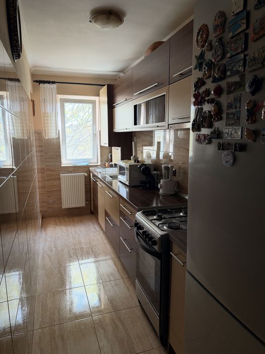 Vând apartament 2 cam 14 Mai