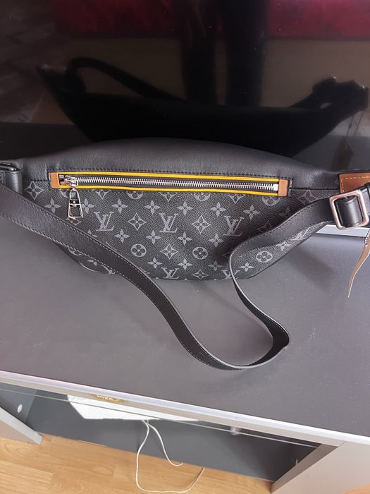 Мъжка чанта тип банан LV