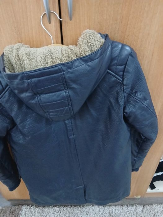 Продаю зимние куртки качество очень хорошее