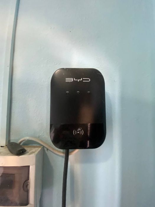 BYD Zaryadlash qurilmasi