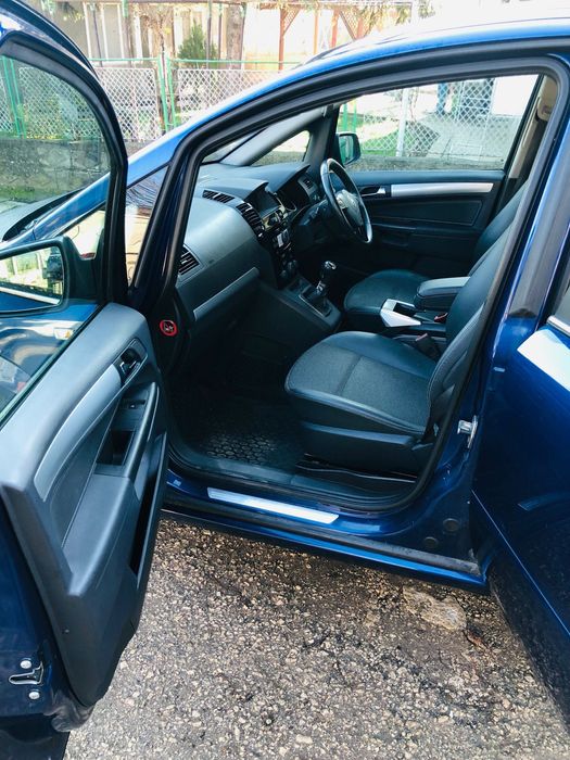 Vauxhall Zafira 1.6 бензин