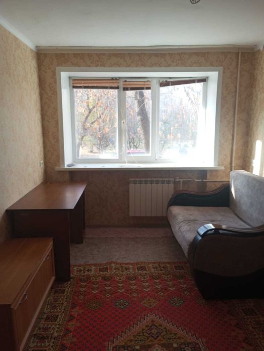 Продаётся просторная 1 в центре