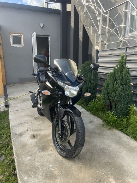 Honda cbr 125 (cat A1 16ani)