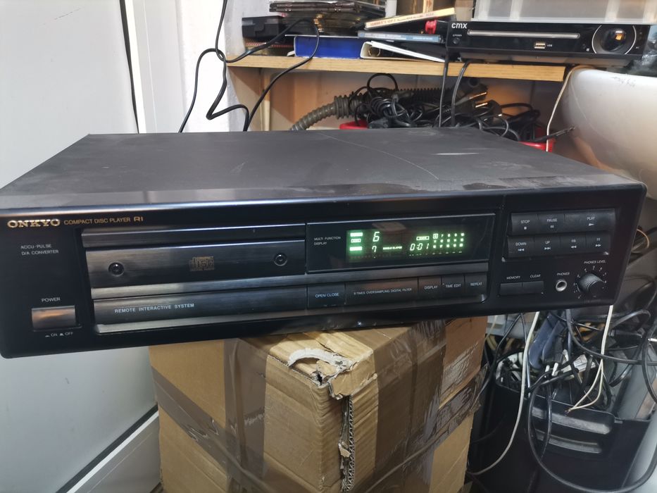 Cd player onkyo 6810