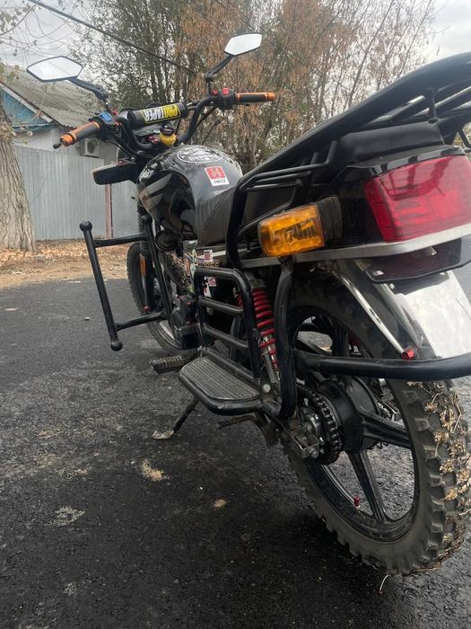 Продается мотоцикл 200 кубов