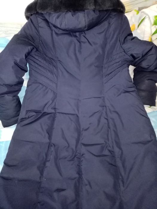 Зимнее пальто размер 48-50.Мех съёмный.Тёплое,не продувает,не промокае