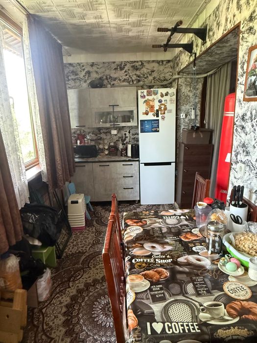 Продается 3 комнатная квартира 67кв м общая площадь.