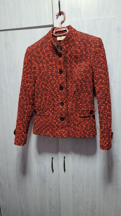Vând costum cu fustă mărimea M