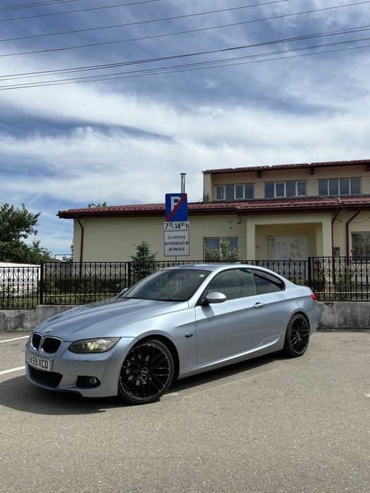 Dezmembrez bmw e92 2.0 diesel 2010