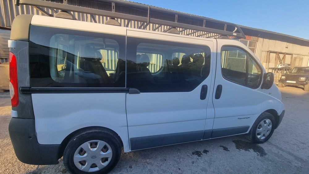 RENAULT TRAFIC 2.0 dCi – 9 Locuri | 2012 | BINE ÎNTREȚINUT