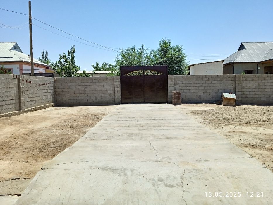 Зудлик Билан Уй ховли сотилади