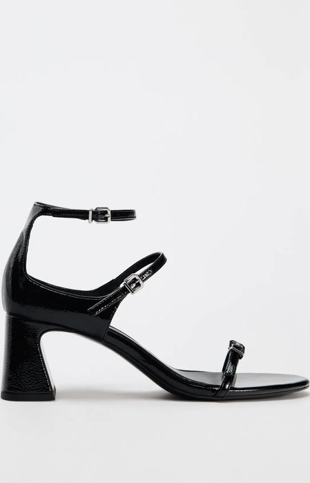 Нови сандали с лачен ефект и масивен ток, Zara, 40